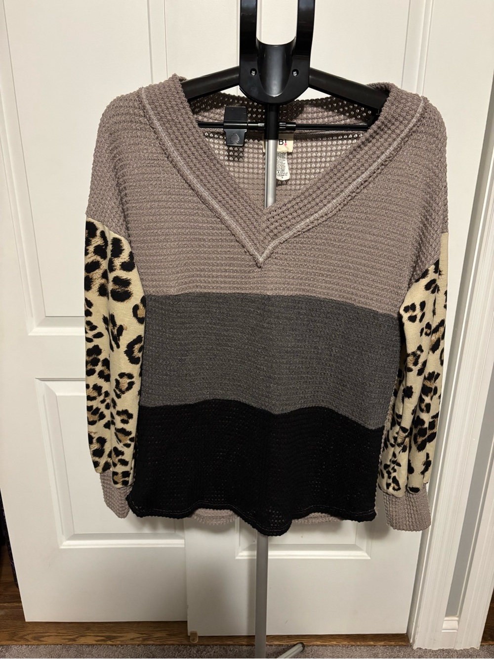 Cozy Colorblock V-Neck Sweater with Leopard Sleeves - Taupe/Gray/Black